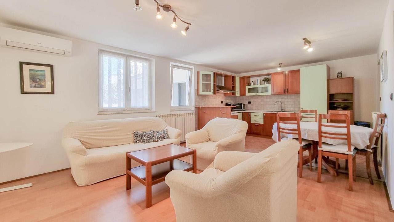 Ena Apartment Novigrad  Ngoại thất bức ảnh