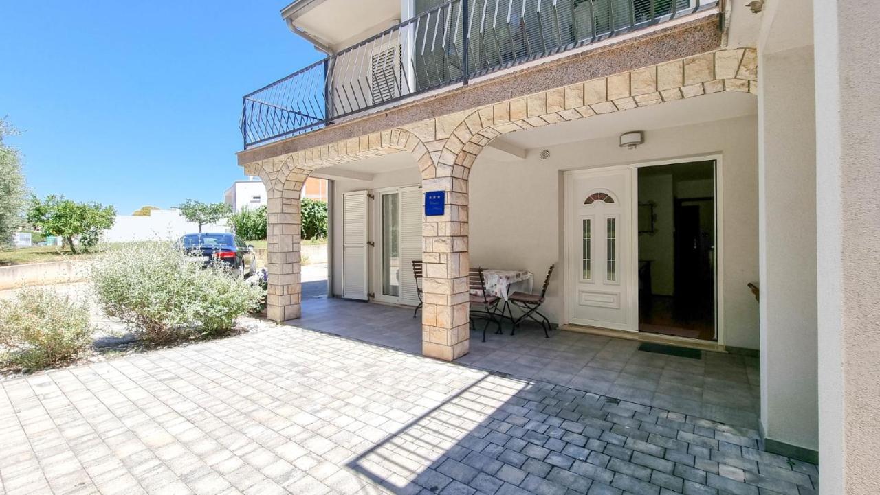 Ena Apartment Novigrad  Ngoại thất bức ảnh
